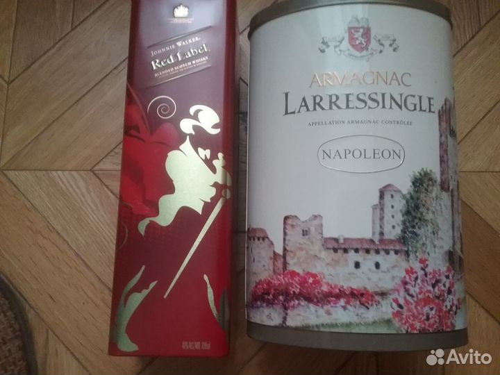 Жестяные коробки для коньяка и виски