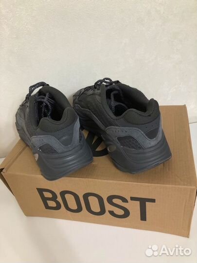 Кроссовки adidas yeezy boost 700 мужские