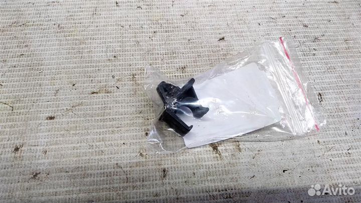 Крепление упора капота ZAZ Chance 02г