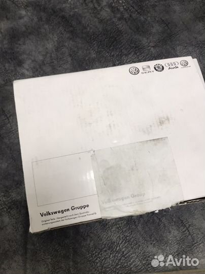 Колодки тормозные передние Оригинал Ауди А8 D3, VW