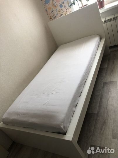 Кровать IKEA 90 200
