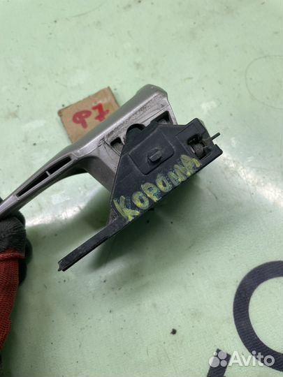 Ручка двери правая toyota corolla e15 150