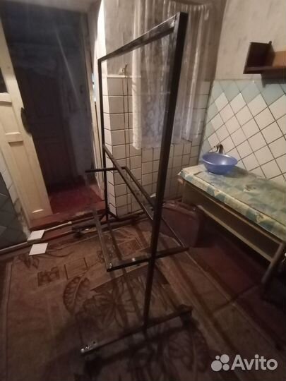 Стойка домашняя, бытовая