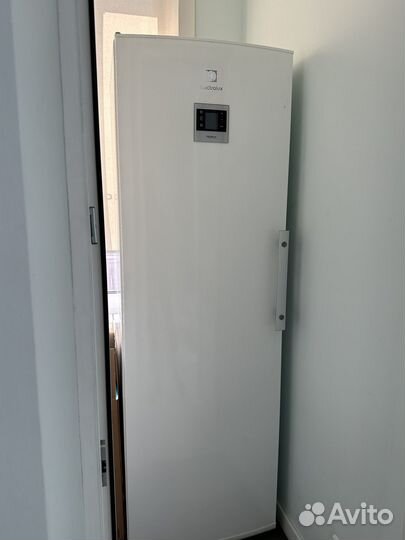 Холодильник electrolux бу