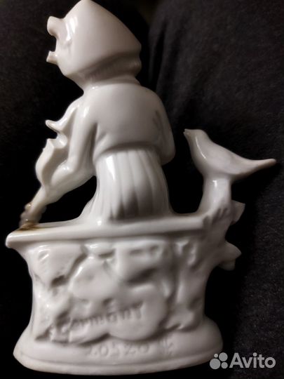 Статуэтка антикварная