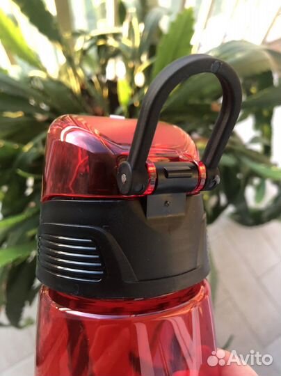 Бутылка спортивная для воды 700 мл красная