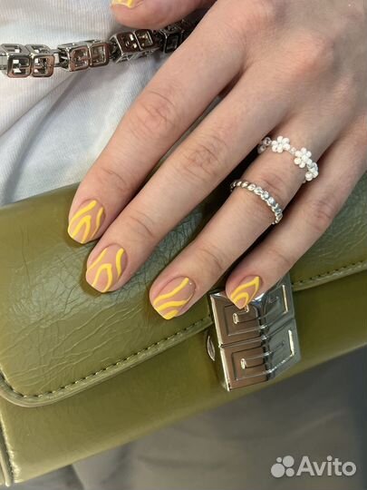 Маникюр, педикюр с покрытием гель лак