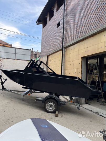 Рыбацкая лодка из пнд пластика