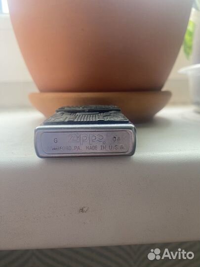 Зажигалка zippo 2004 год