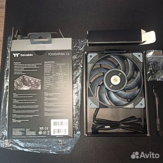 Продам Вентилятор Thermaltake toughfan 12