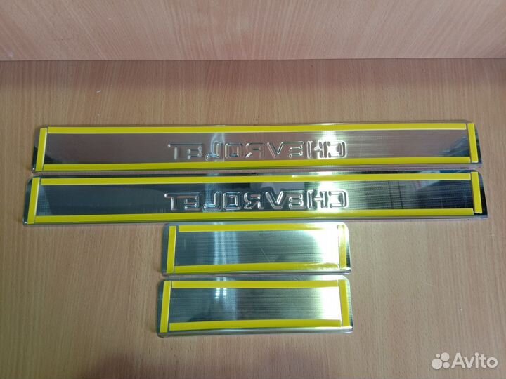 Накладки на пороги Chevrolet Cobalt (нержавейка)