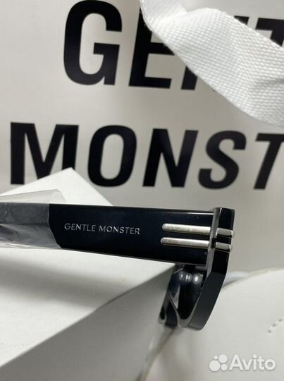 Солнцезащитные очки Gentle Monster