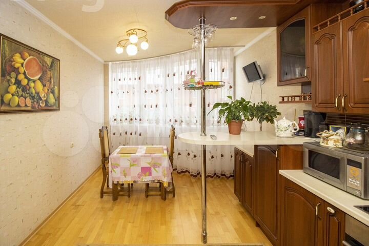 3-к. квартира, 112 м², 2/9 эт.