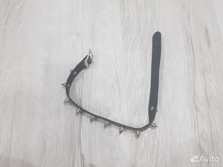 Чокер с шипами