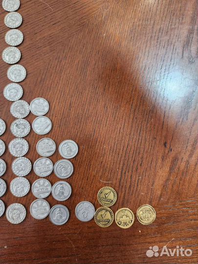 Продам монеты Пятерочка