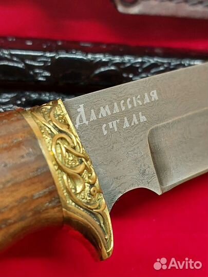 Нож охотничий из Дамасской стали в кейсе