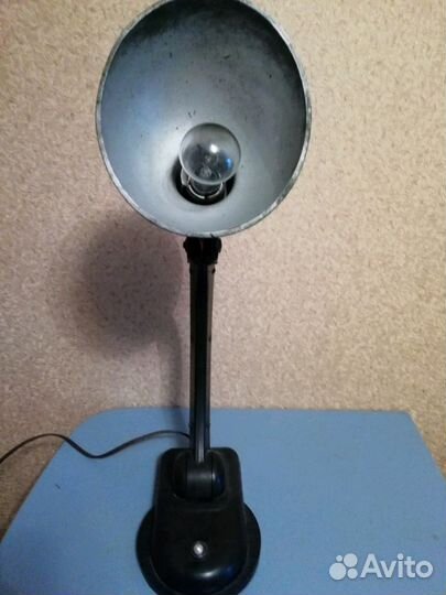 Лампа настольная