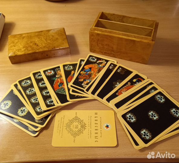 Игральные карты СССР в шкатулке из капа березы