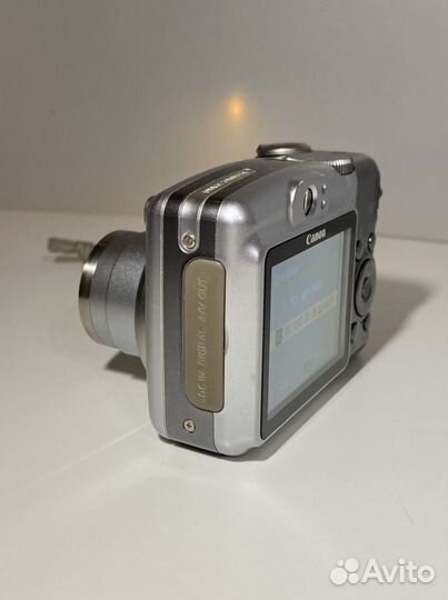 Цифровой фотоаппарат Canon powershot A720 is