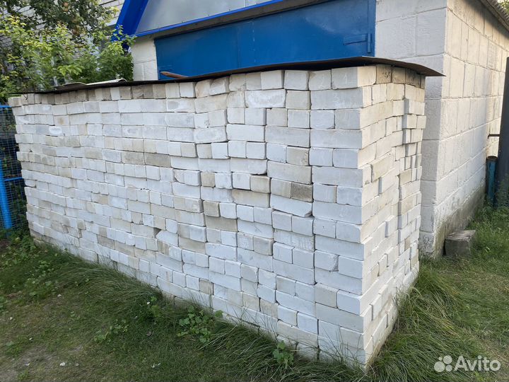 Кирпич белый