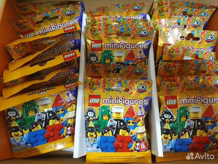 Lego минифигурки 71021