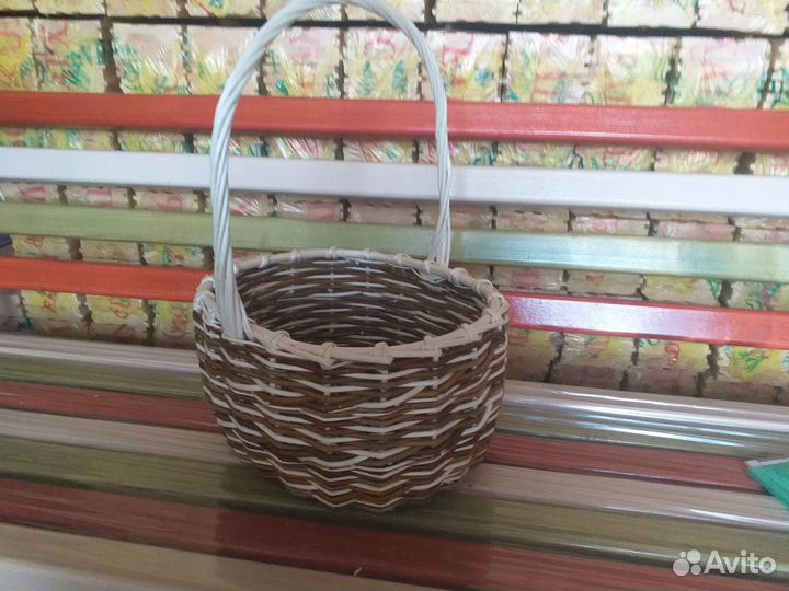 Корзинка плетеная