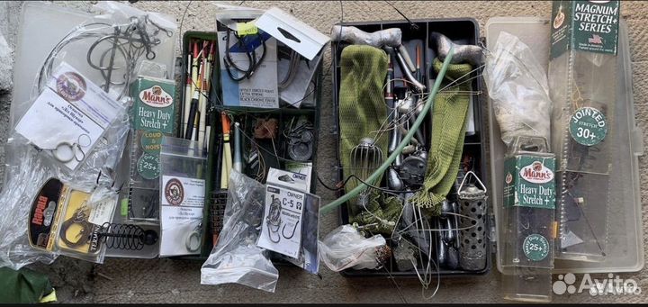 Рыболовная коробка с содержимым для карпа