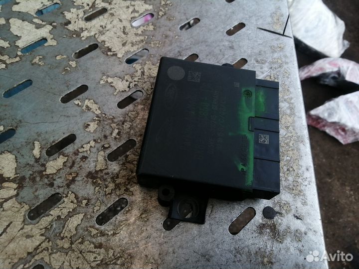 Блок управления парктрониками Jaguar Land Rover