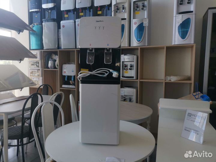 Кулер для воды новый с нагревом и охлаждением