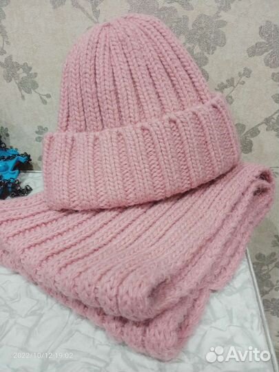 Набор из шапки и шарфа