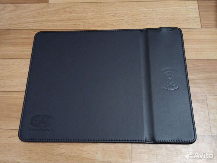 Коврик для мыши с беспроводной зарядкой