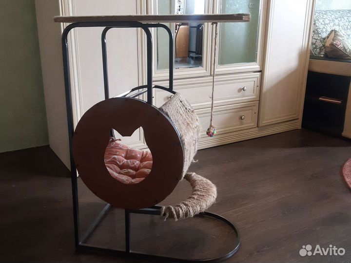 Когтеточка с домиком