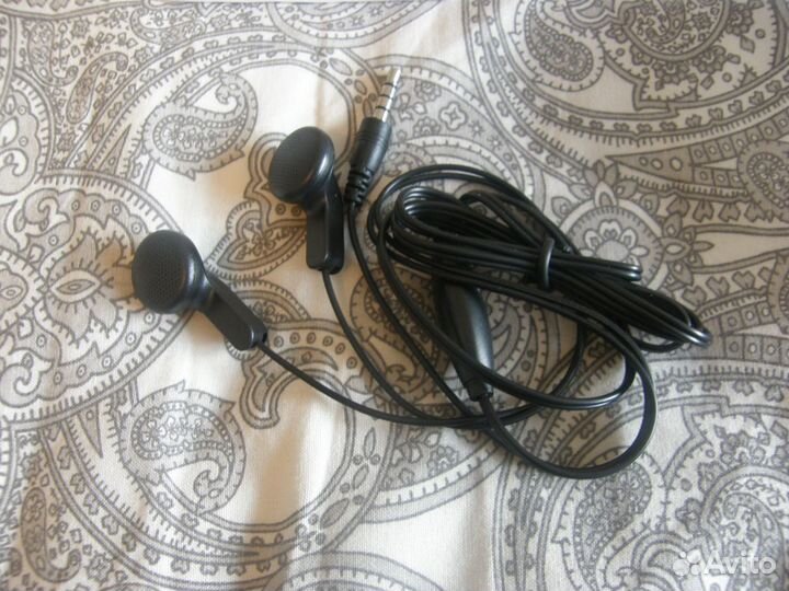 Наушники от телефона Fly новые