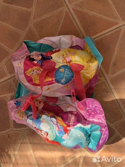 Надувной круг для плавания