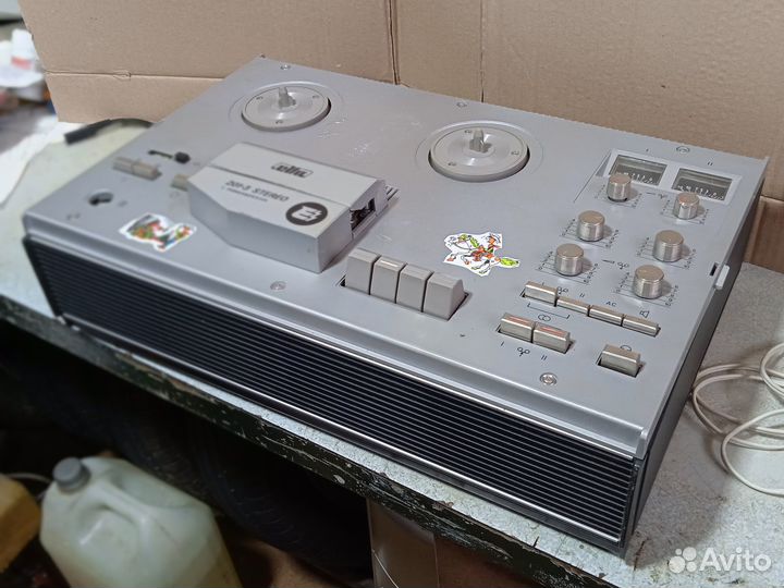 Катушечный магнитофон Эльфа 201-3 стерео