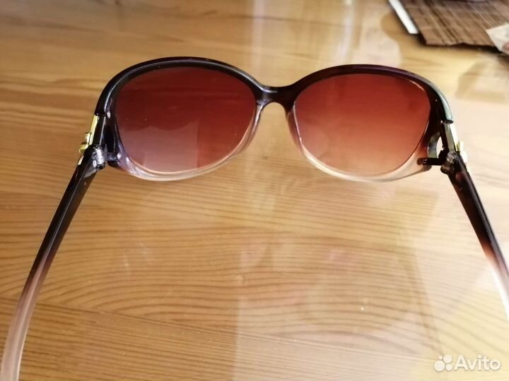 Солнцезащитные очки женские