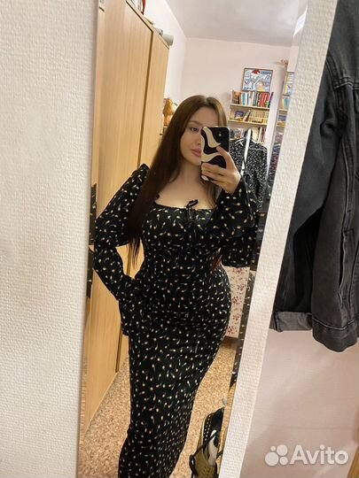 Платье с завязками на спине