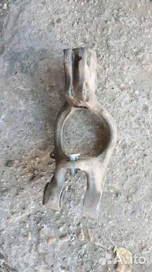 Цапфа передняя правая Opel Astra J GTC