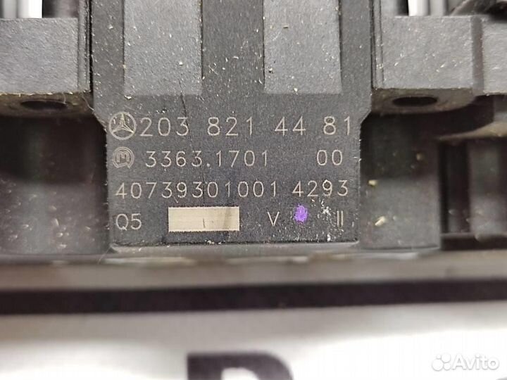 Блок кнопок w203 C-class 271.946 2006