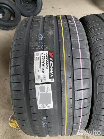 Yokohama Advan Sport V107C 285/40 R22 и 325/35 R22 114Y