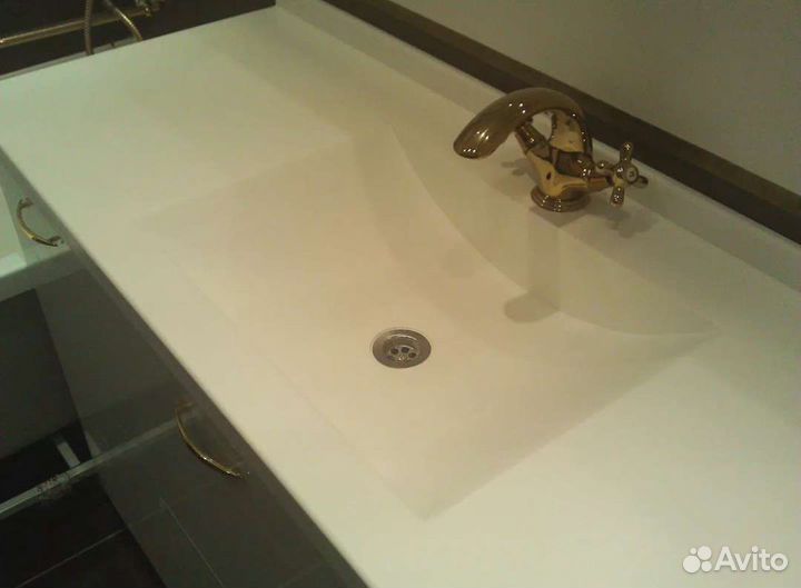 Раковина в ванную комнату