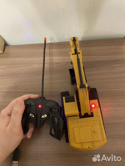 Экскаватор игрушка детский