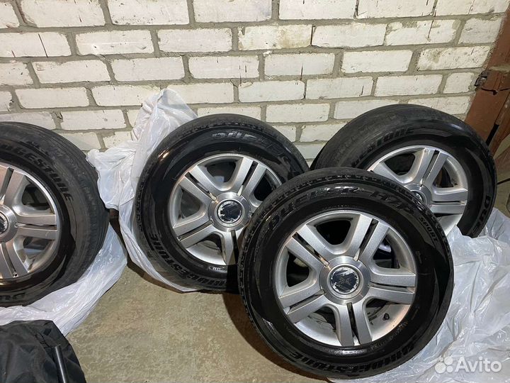 Bridgestone Dueler H/P Sport 235/60 R16