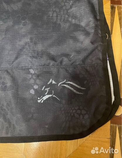 Попоны для лошадей и пони,недоуздки