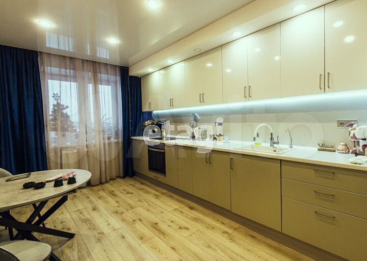 2-к. квартира, 68 м², 8/9 эт.