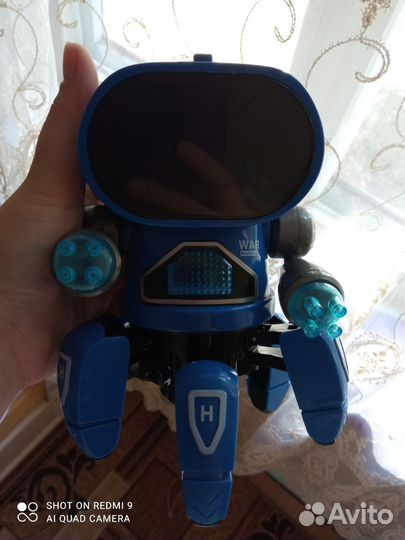 Игрушка робот