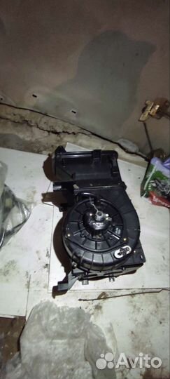 Корпус мотора печки lancer 9