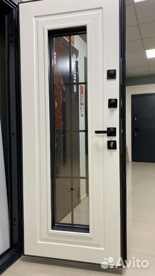 Дверь входная металлическая новая
