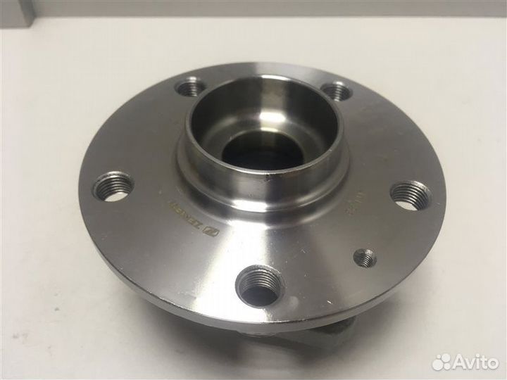 Ступица передняя подшипник ступичный Skoda Octavia