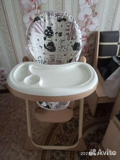 Стул для кормления